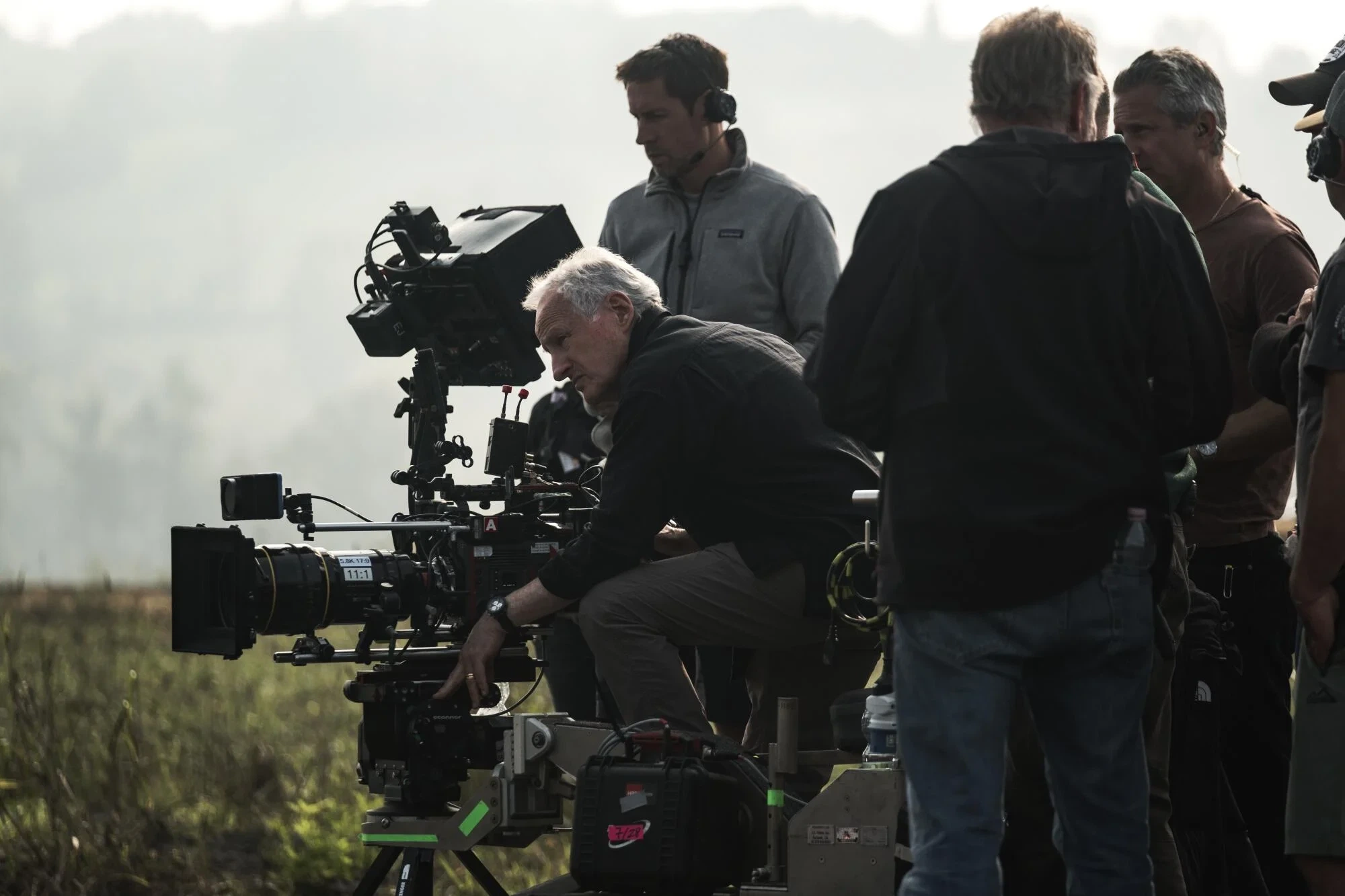 伦理片-日韩伦理独立电影幕后制作团队工作照